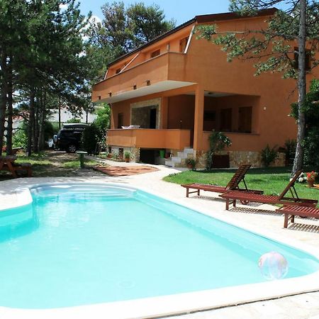 Apartments Lili I Baska  Bagian luar foto