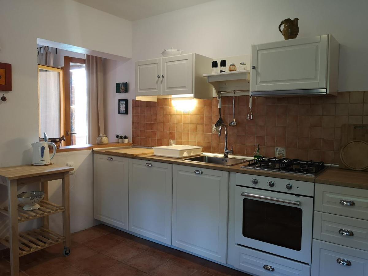 Apartments Lili I Baska  Bagian luar foto