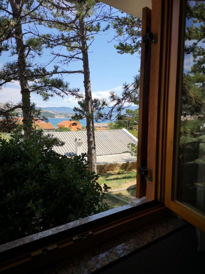 Apartments Lili I Baska  Bagian luar foto