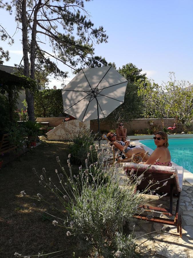 Apartments Lili I Baska  Bagian luar foto