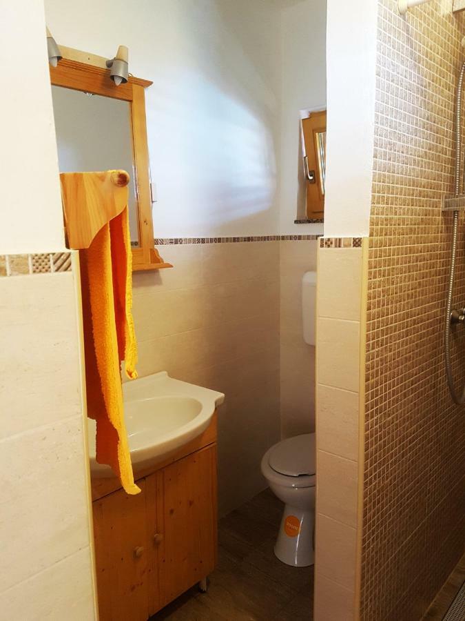 Apartments Lili I Baska  Bagian luar foto